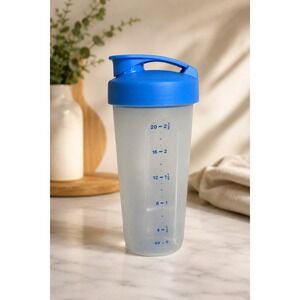 Tupperware 600ml Quick Shake Mixer Bottle Dressing Mixing Cup Measurements
